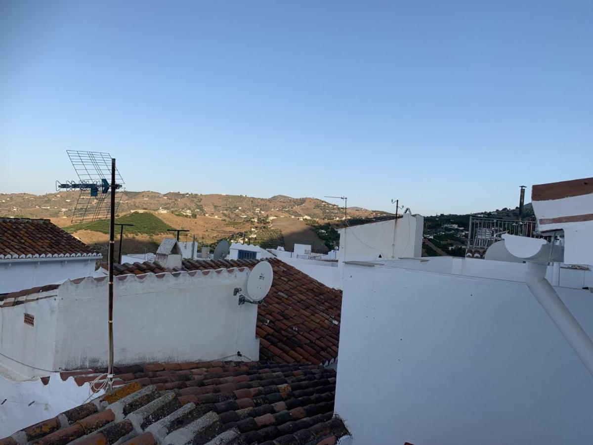 Villa Cerezo'S House - Terrace & Jacuzzi Frigiliana Exterior foto